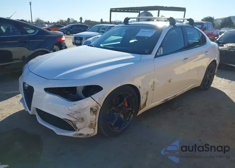 2017 Alfa Romeo Giulia Ti Rwd z USA, uszkodzony, nr VIN ZARFAECN8H7558330